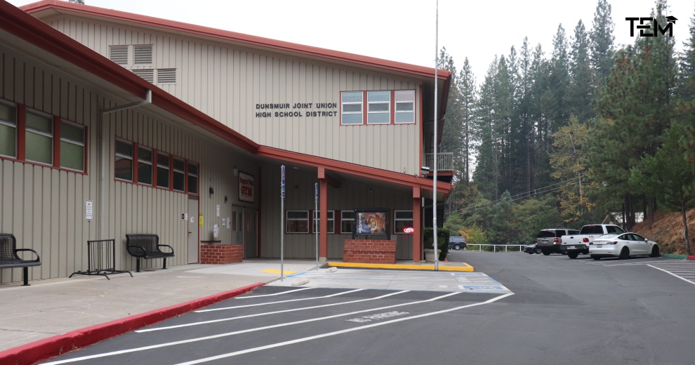 Dunsmuir High School