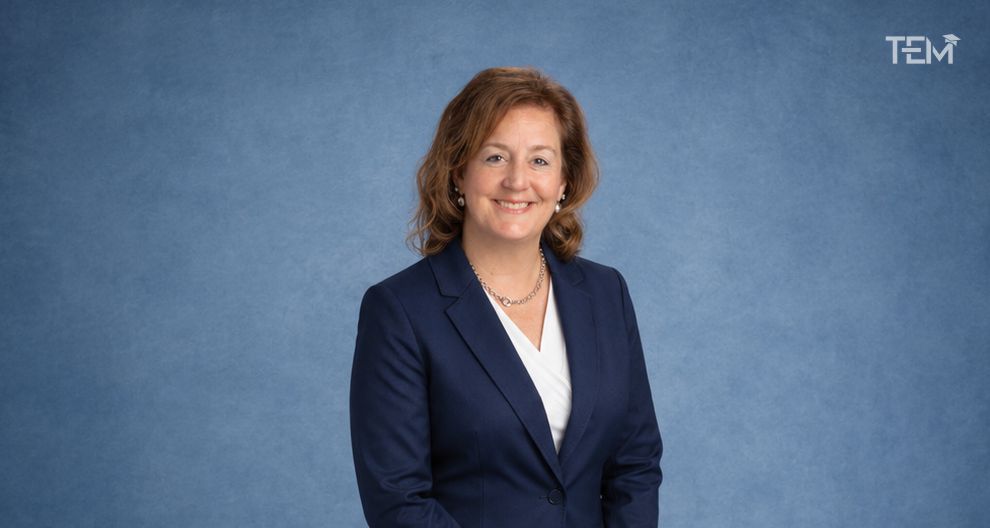 Dr Paula J Bailey